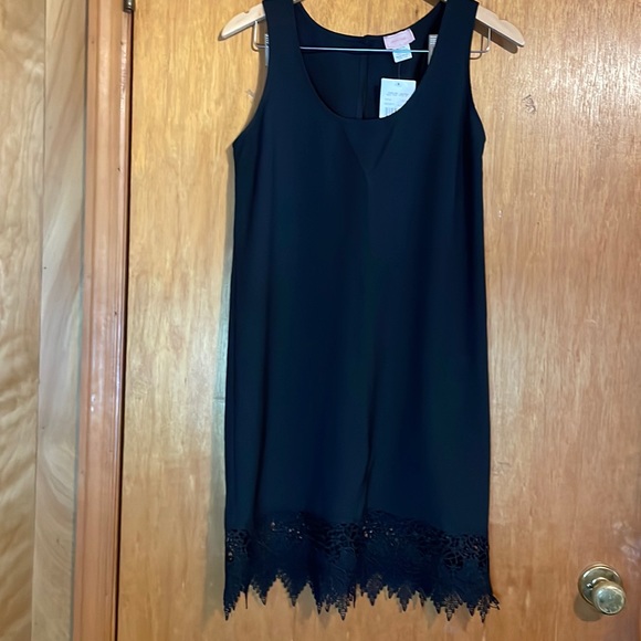•LOVE...ADY•NWT LITTLE BLACK DRESS WITH CROCHET LACE HEM DETAIL SIZE MEDIUM - Picture 4 of 11